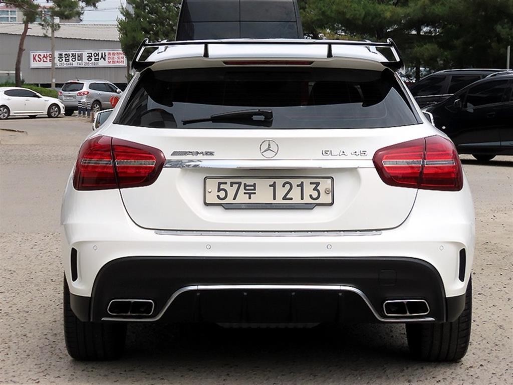 벤츠 GLA 클래스 GLA클래스 X156 GLA45 AMG 4MATIC 이미지 4