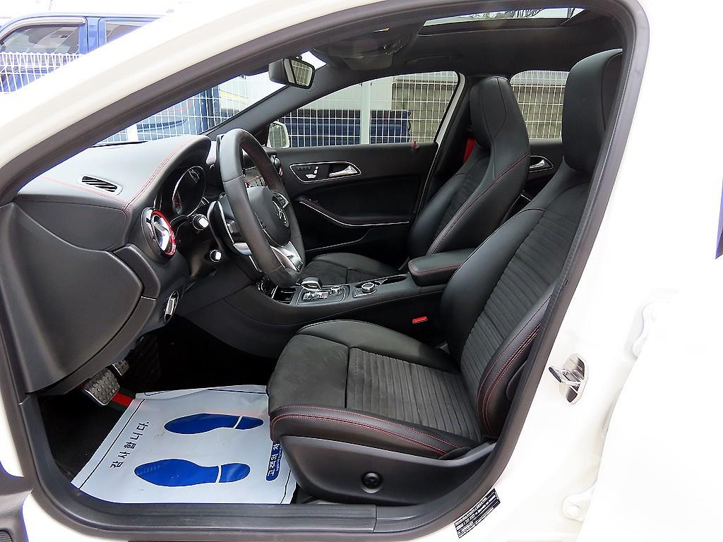 벤츠 GLA 클래스 GLA클래스 X156 GLA45 AMG 4MATIC 이미지 5