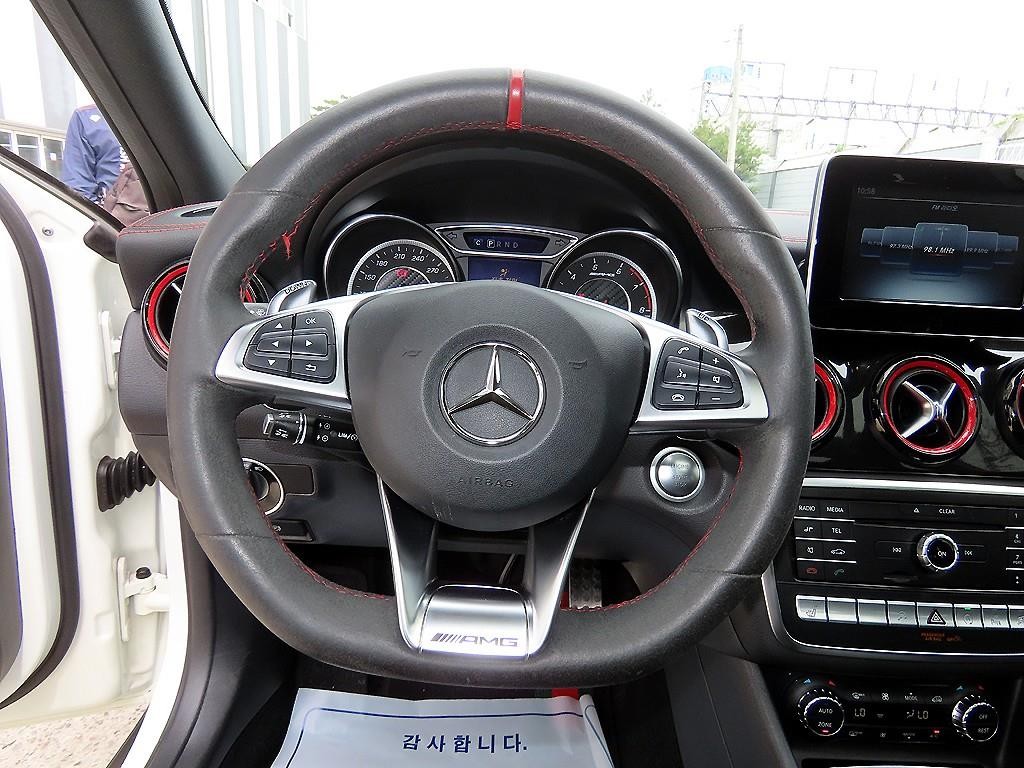 벤츠 GLA 클래스 GLA클래스 X156 GLA45 AMG 4MATIC 이미지 8