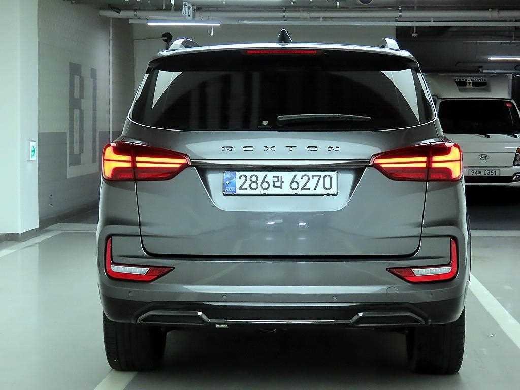 KG모빌리티(쌍용) 렉스턴 올 뉴 렉스턴 (Y450) 디젤 2.2 4WD 시그니처 이미지 3