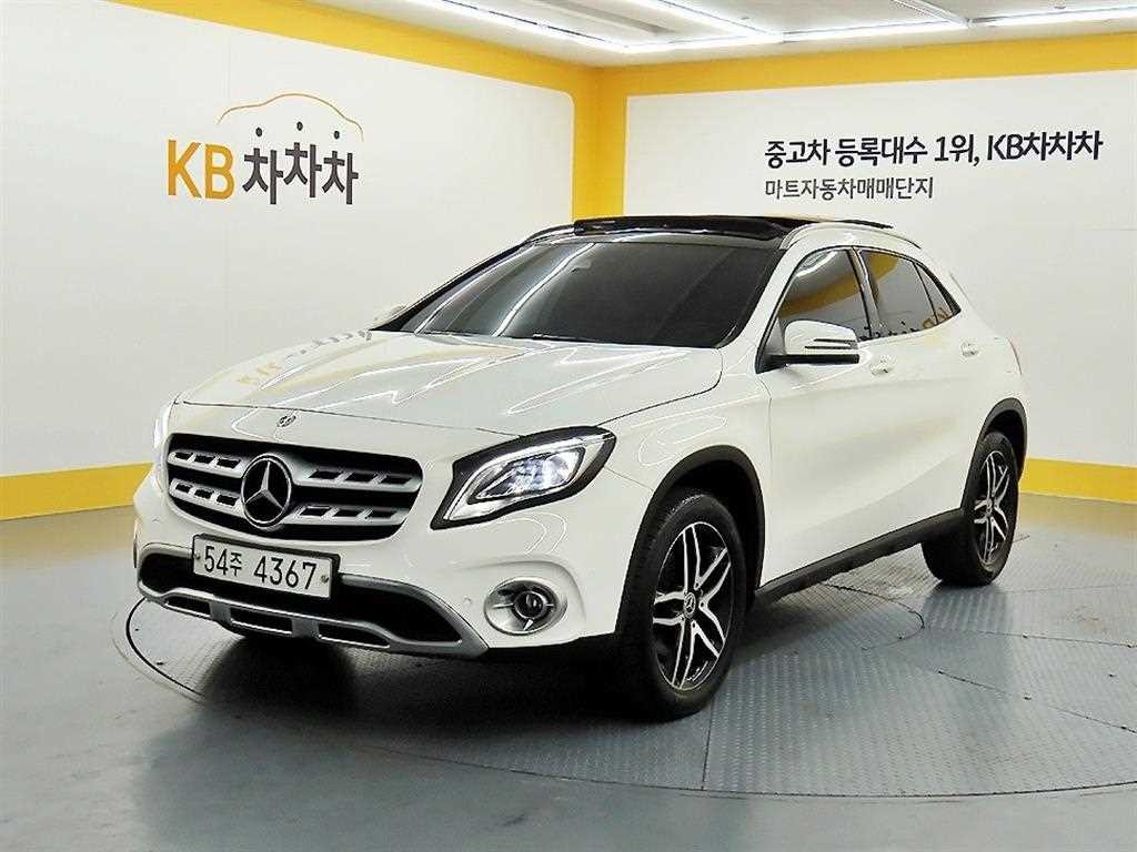 벤츠 GLA 클래스 GLA클래스 X156 GLA220 이미지 1