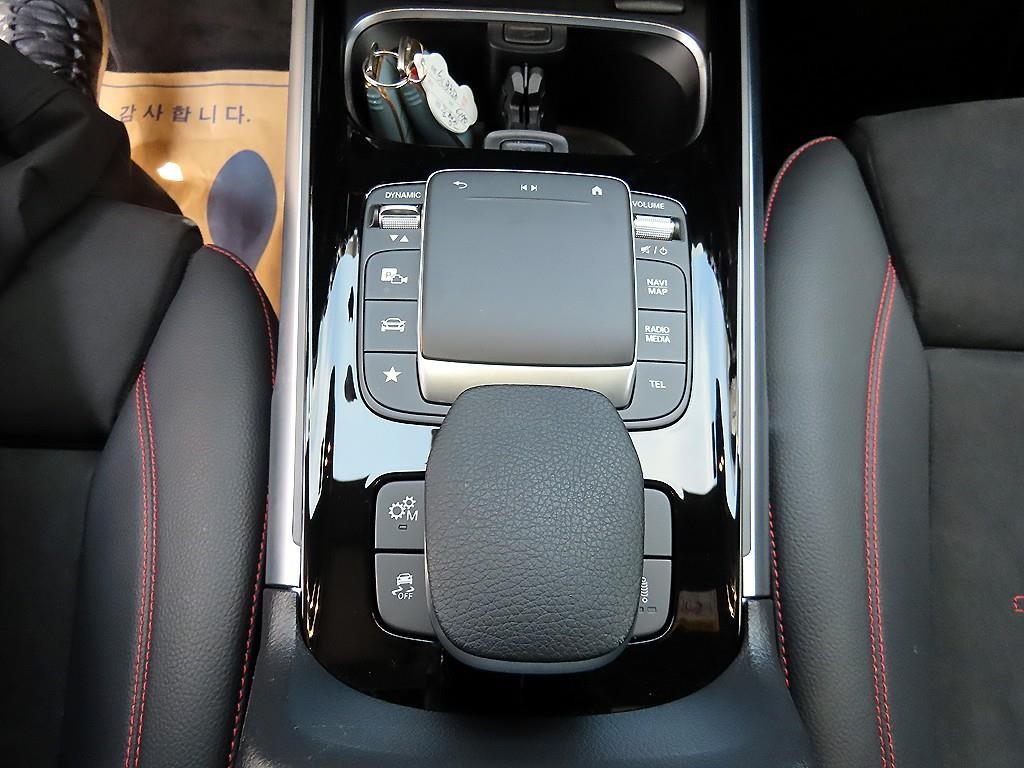 벤츠 GLB 클래스 GLB클래스 X247 AMG GLB 35 4MATIC 이미지 12