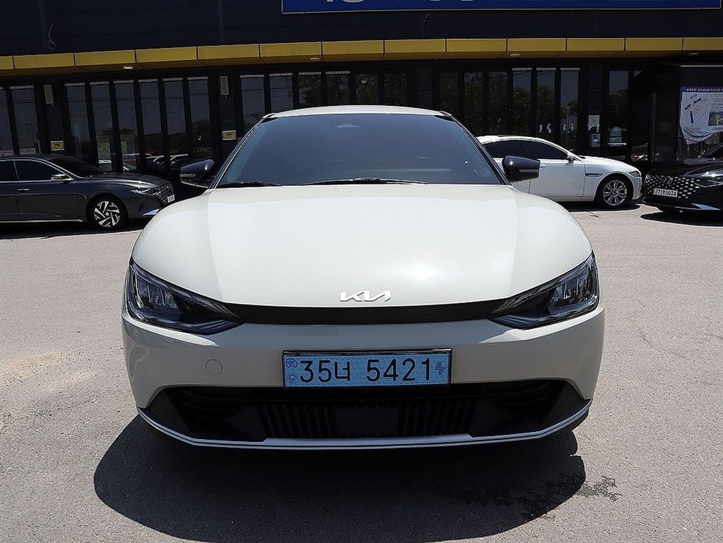 기아 EV6 롱레인지 AWD 에어 이미지 1