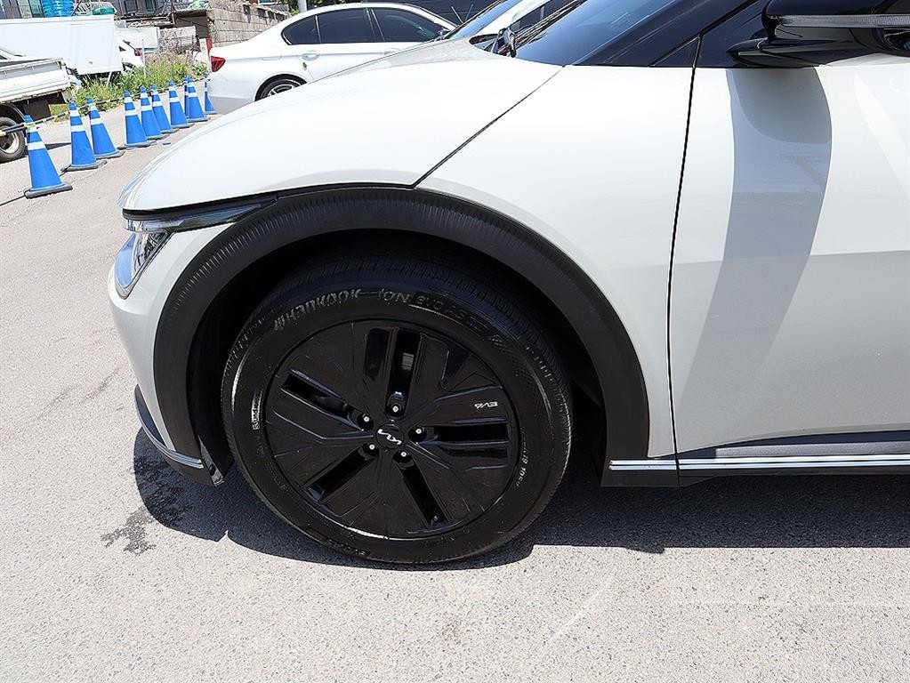 기아 EV6 롱레인지 AWD 에어 이미지 18