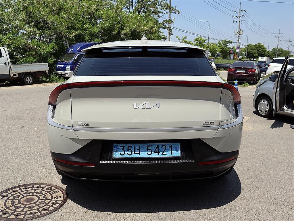 기아 EV6 롱레인지 AWD 에어 이미지 3