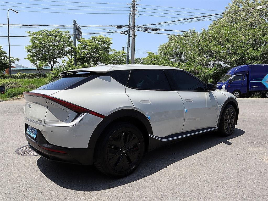 기아 EV6 롱레인지 AWD 에어 이미지 4