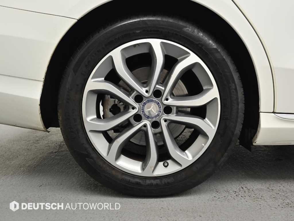 벤츠 C 클래스 C클래스 W205 C220 d 아방가르드 이미지 6