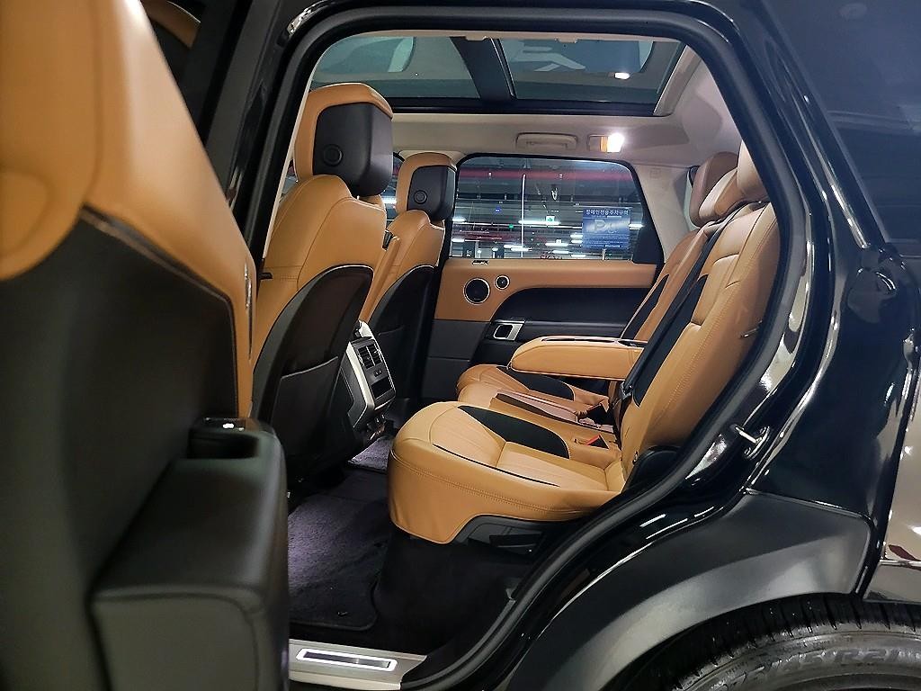 랜드로버 레인지로버 스포츠 레인지로버 스포츠 2세대 P360 HSE 다이나믹 이미지 8