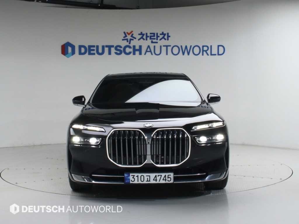 BMW 7시리즈 7시리즈 (G70) 740i sDrive 디자인퓨어 엑셀런스 이미지 3