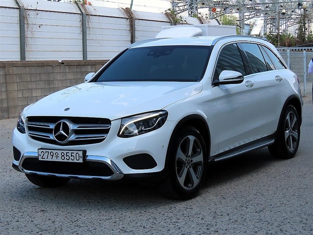 벤츠 GLC 클래스 GLC클래스 X253 GLC 300 4MATIC 이미지 2