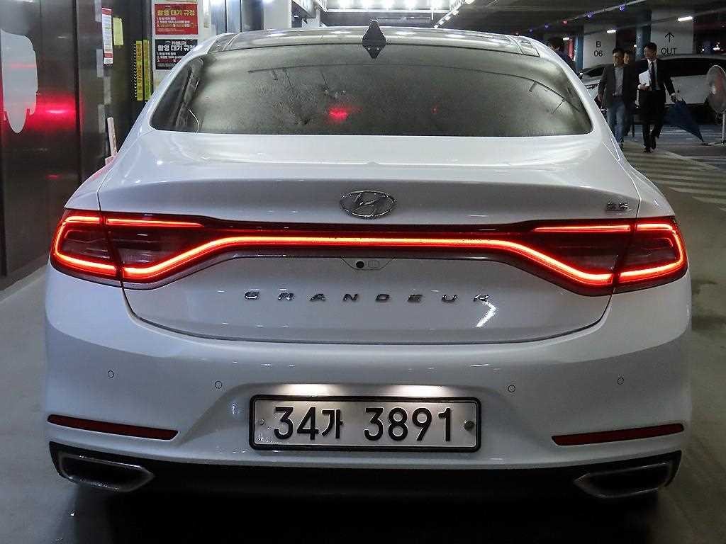 현대 그랜저 그랜저 IG 3.3 GDI 셀러브리티 이미지 5