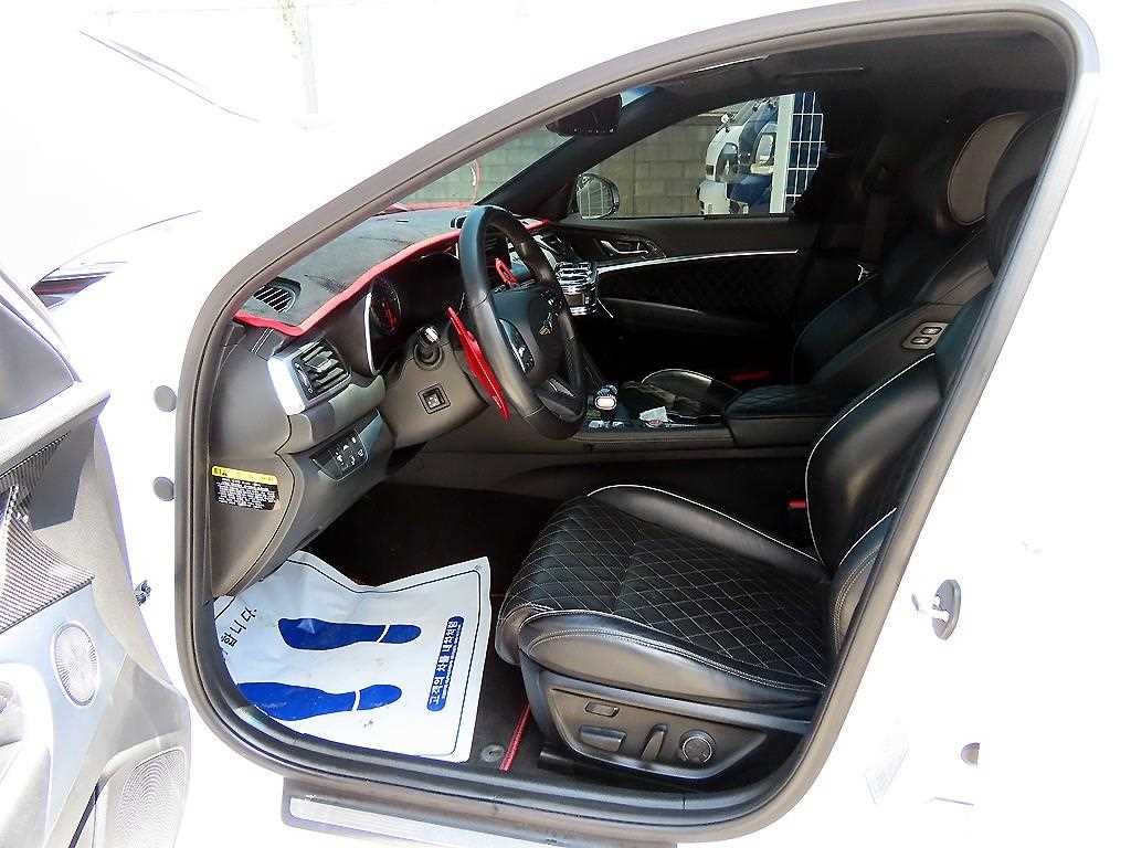제네시스 G70 2.0T AWD 스포츠 패키지 이미지 5