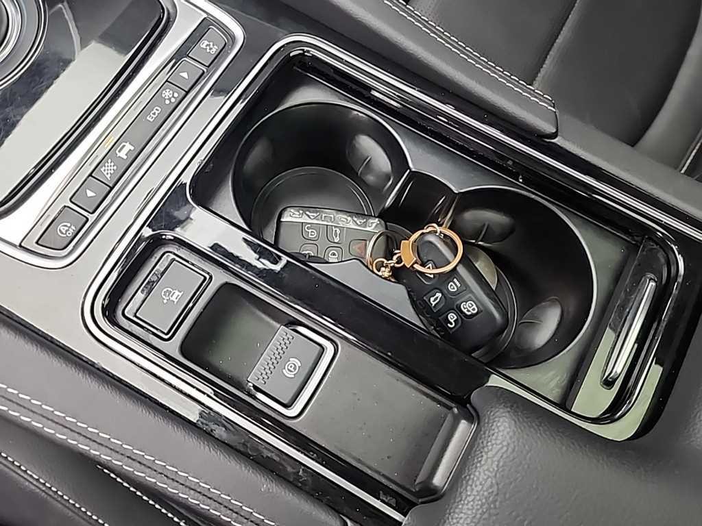 재규어 F-PACE 20d 프레스티지 이미지 17