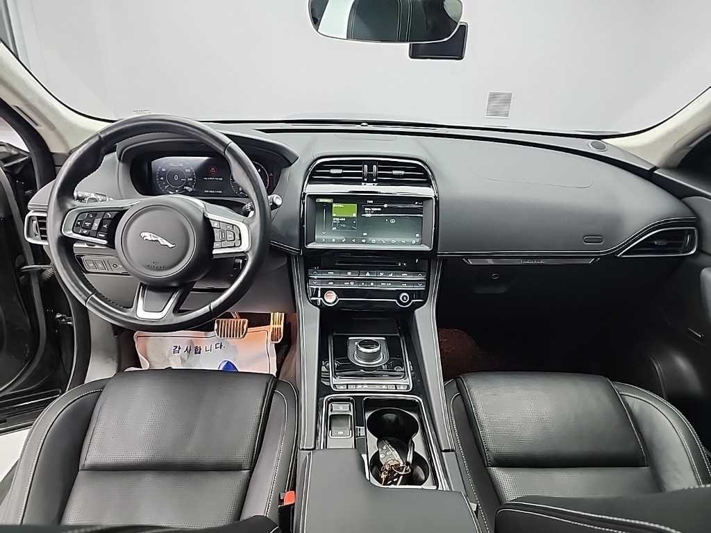 재규어 F-PACE 20d 프레스티지 이미지 7