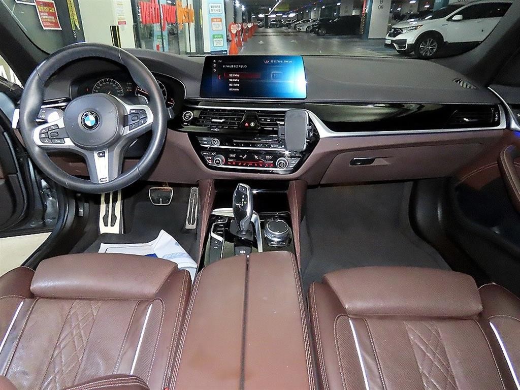 BMW 5시리즈 5시리즈 (G30) 530i M 스포츠 플러스 이미지 10