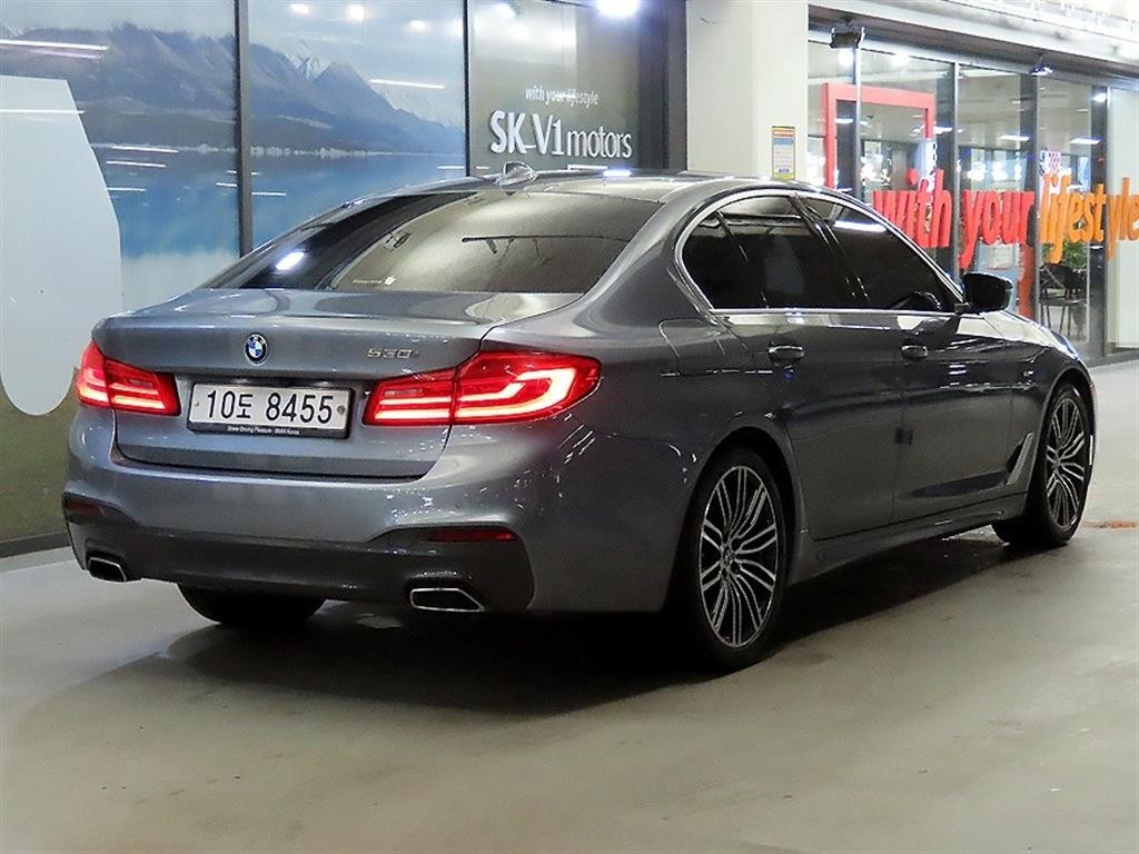 BMW 5시리즈 5시리즈 (G30) 530i M 스포츠 플러스 이미지 4