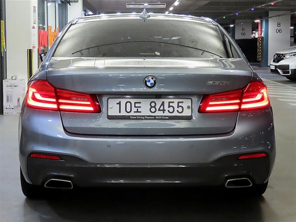 BMW 5시리즈 5시리즈 (G30) 530i M 스포츠 플러스 이미지 5