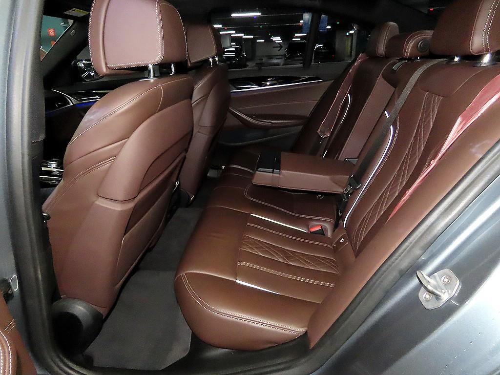 BMW 5시리즈 5시리즈 (G30) 530i M 스포츠 플러스 이미지 7