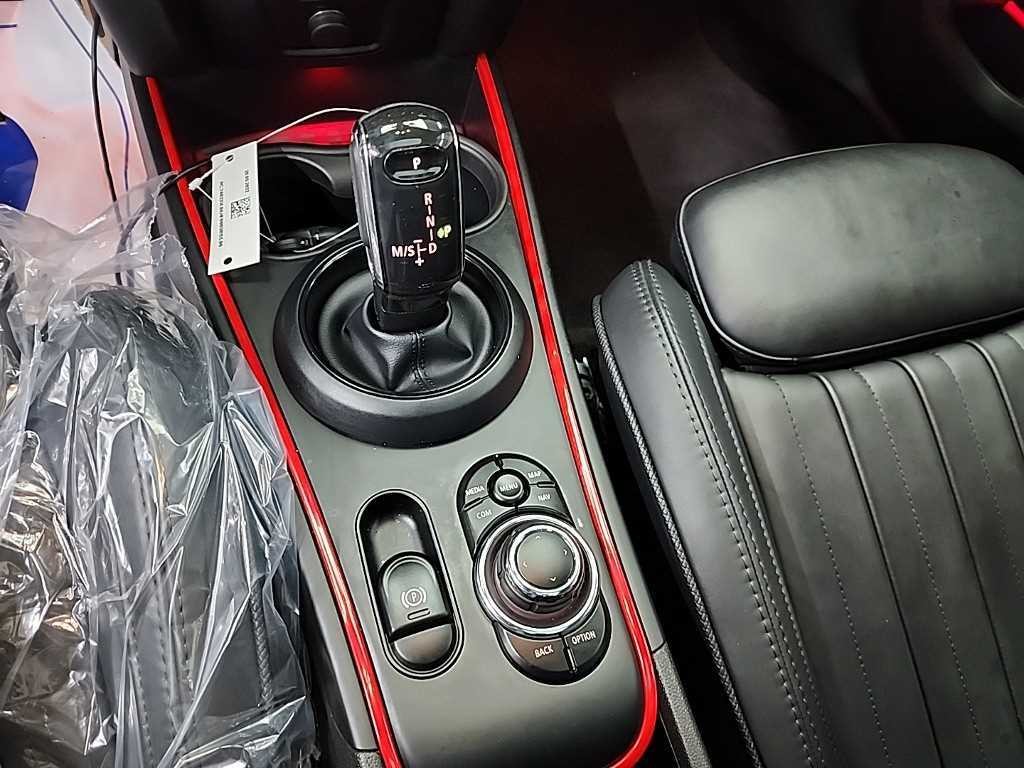 미니 컨트리맨 컨트리맨 (F60) 2.0 JCW ALL4 런치팩 이미지 8