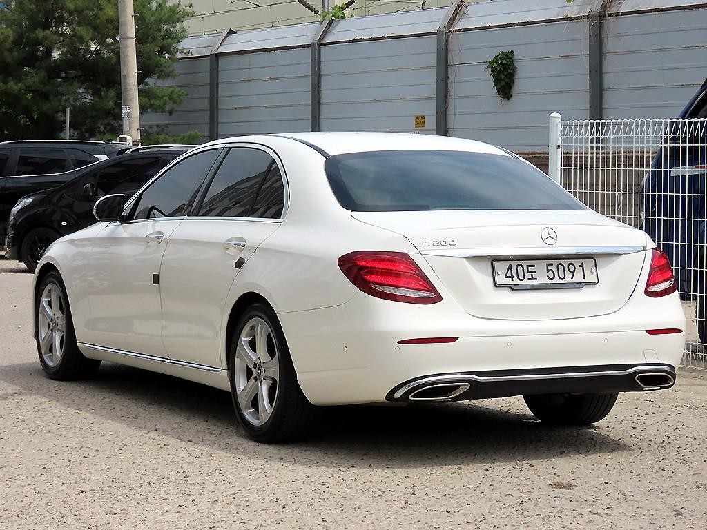 벤츠 E 클래스 E-클래스 W213 E200 아방가르드 이미지 3