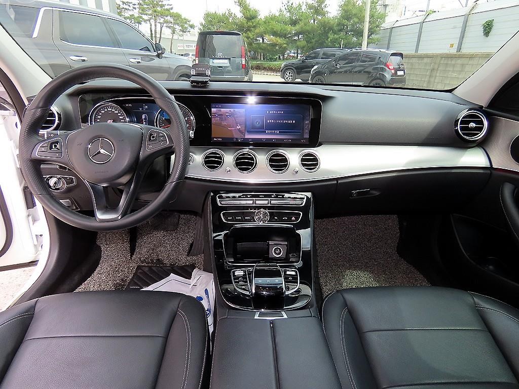 벤츠 E 클래스 E-클래스 W213 E200 아방가르드 이미지 7