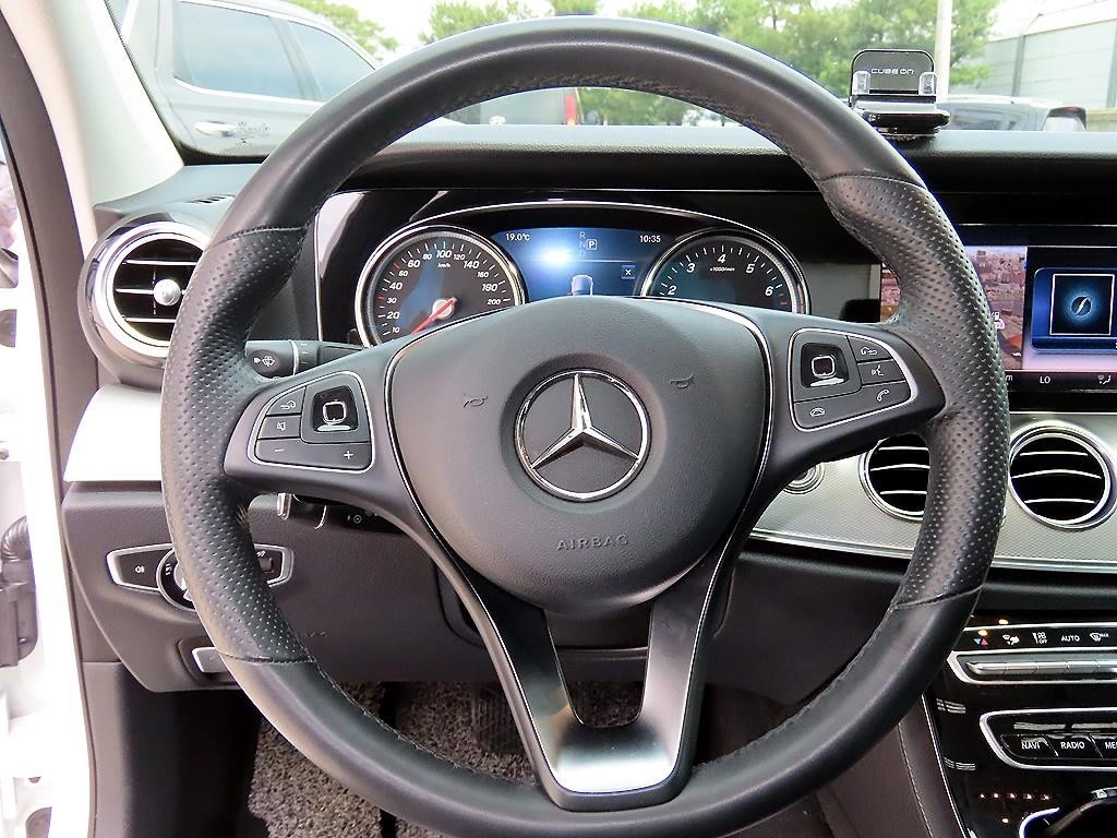 벤츠 E 클래스 E-클래스 W213 E200 아방가르드 이미지 8