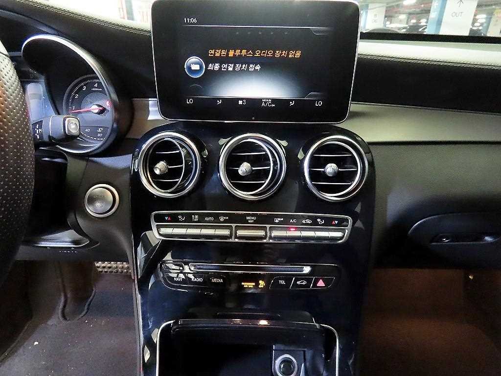 벤츠 GLC 클래스 GLC클래스 X253 GLC 300 4MATIC AMG LINE 이미지 11