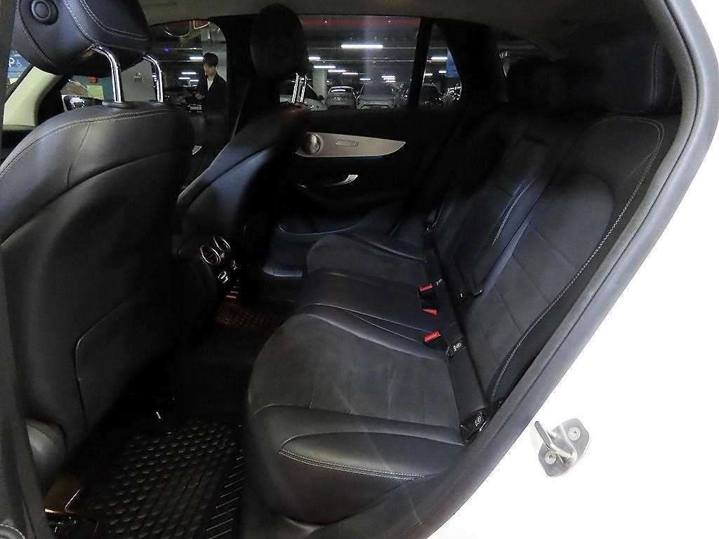 벤츠 GLC 클래스 GLC클래스 X253 GLC 300 4MATIC AMG LINE 이미지 7