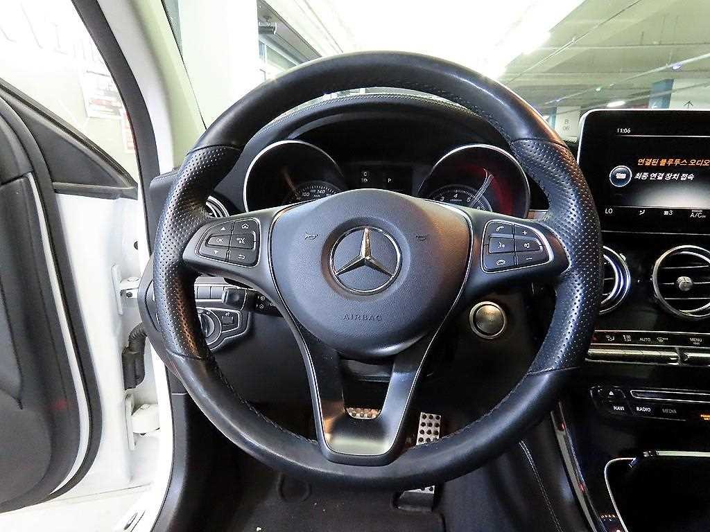 벤츠 GLC 클래스 GLC클래스 X253 GLC 300 4MATIC AMG LINE 이미지 8