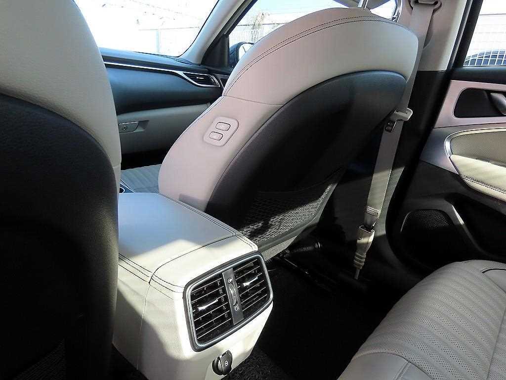 제네시스 G70 2.0T AWD 엘리트 이미지 15