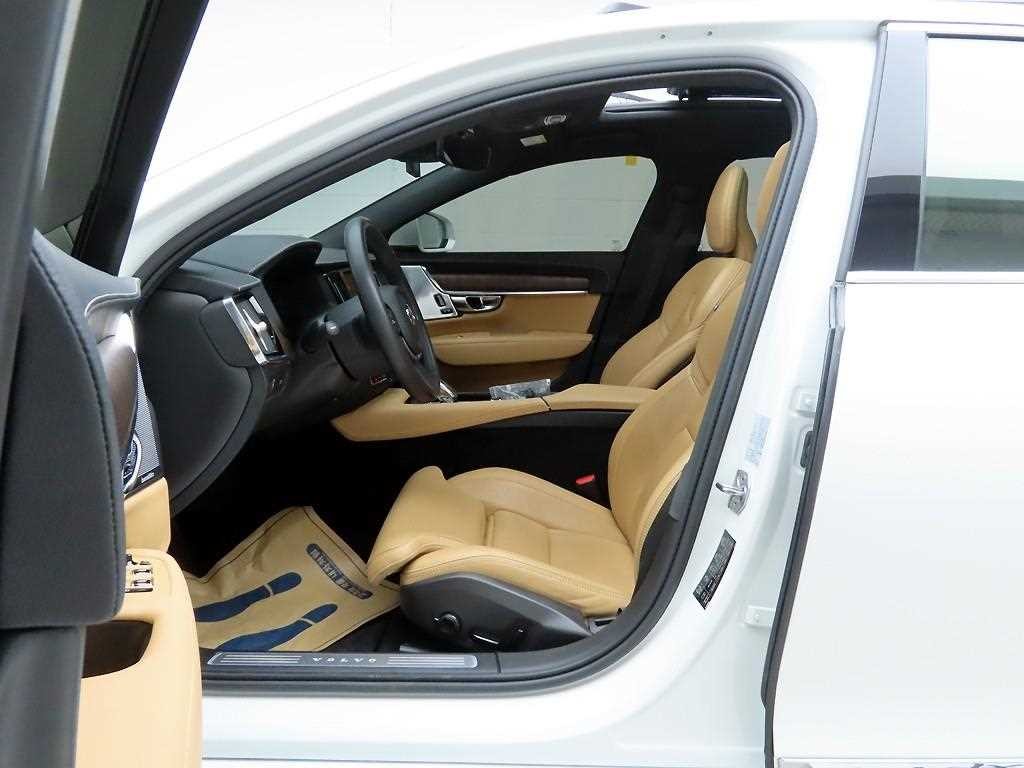 볼보 S90 B6 AWD 인스크립션 이미지 11