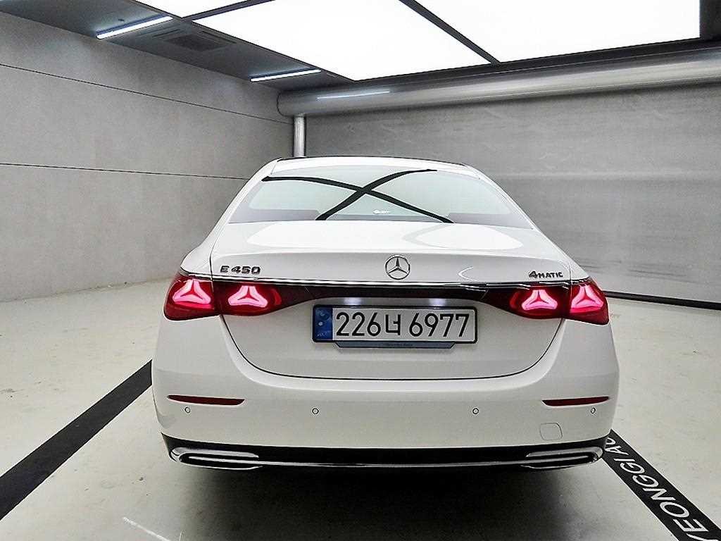 벤츠 E 클래스 E-클래스 W214 E450 4MATIC 익스클루시브 이미지 3