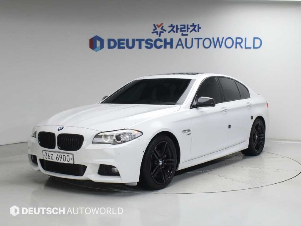 BMW 5시리즈 5시리즈 (F10) 550i xDrive M 스포츠 이미지 1