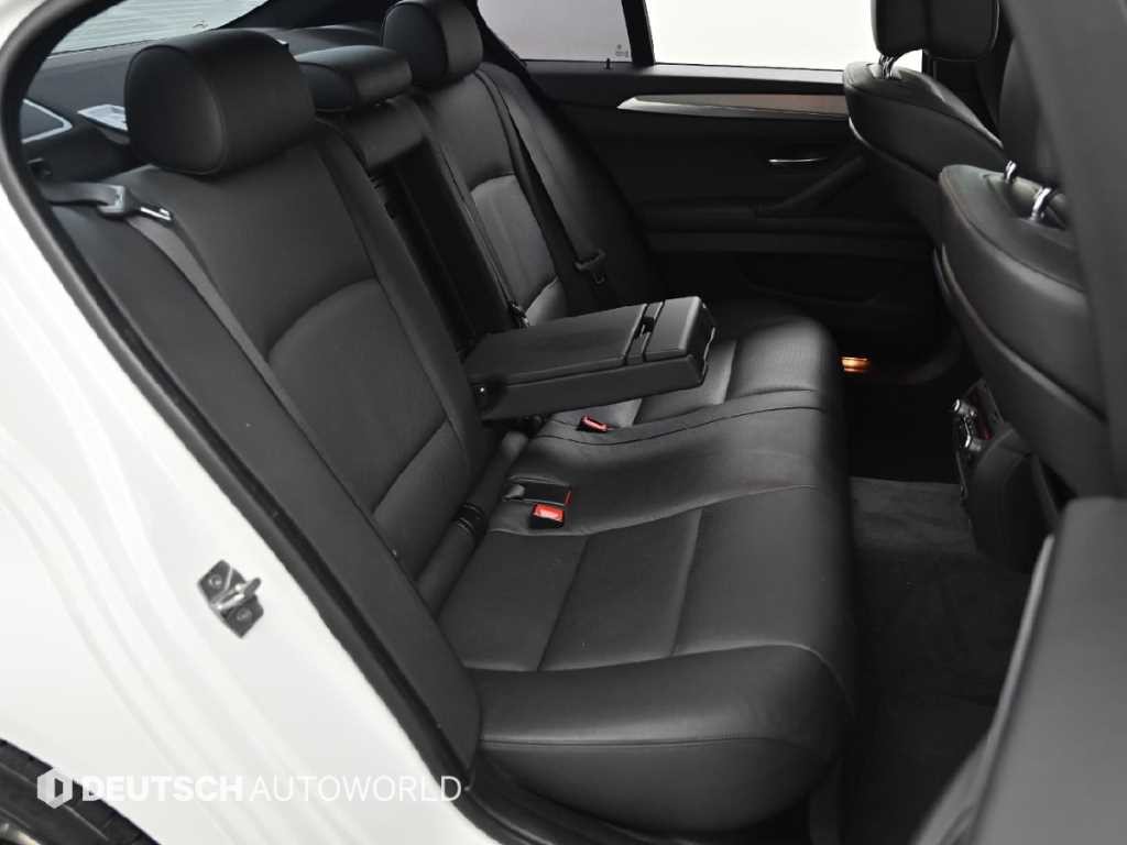 BMW 5시리즈 5시리즈 (F10) 550i xDrive M 스포츠 이미지 12