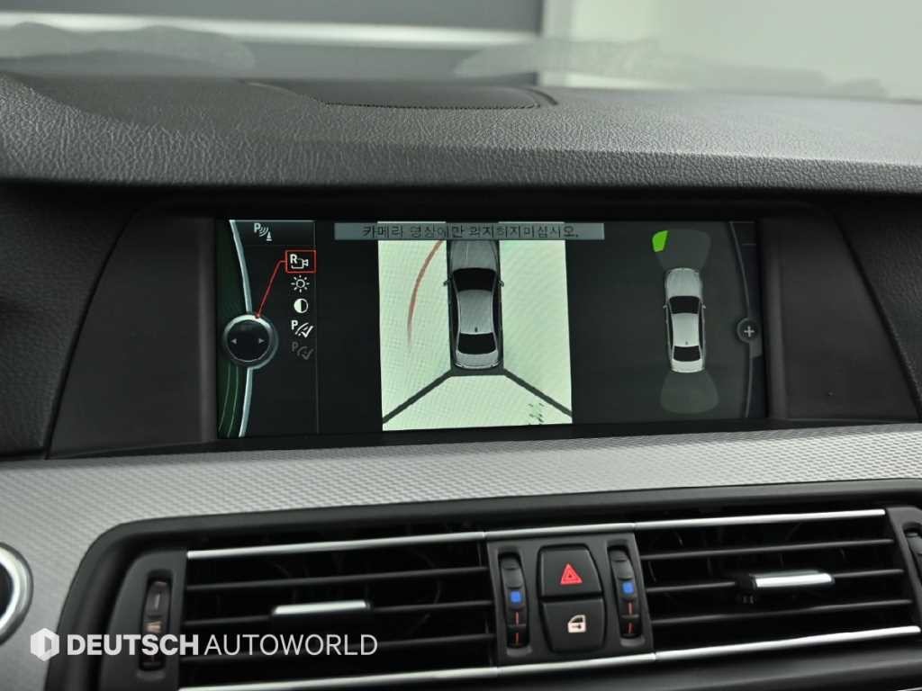 BMW 5시리즈 5시리즈 (F10) 550i xDrive M 스포츠 이미지 15