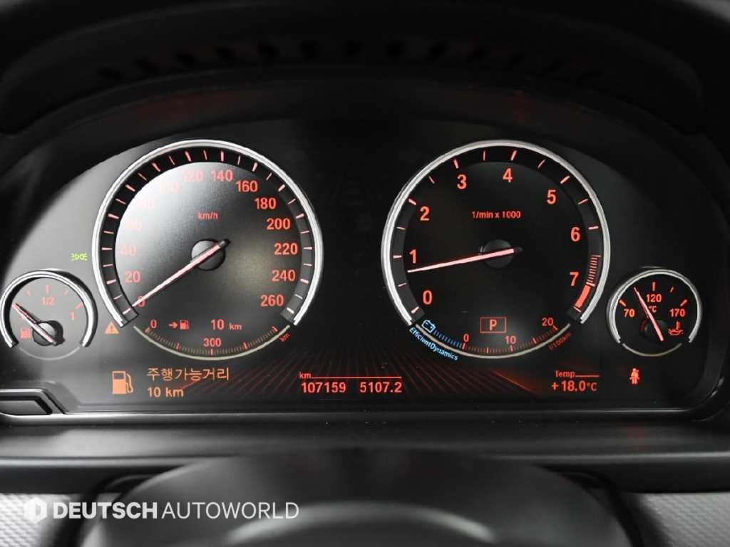BMW 5시리즈 5시리즈 (F10) 550i xDrive M 스포츠 이미지 8