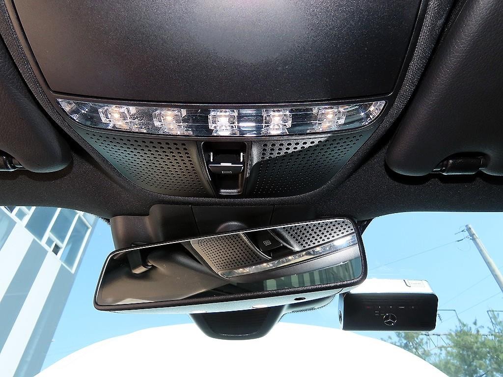 벤츠 E 클래스 E-클래스 W213 E220d 쿠페 이미지 17