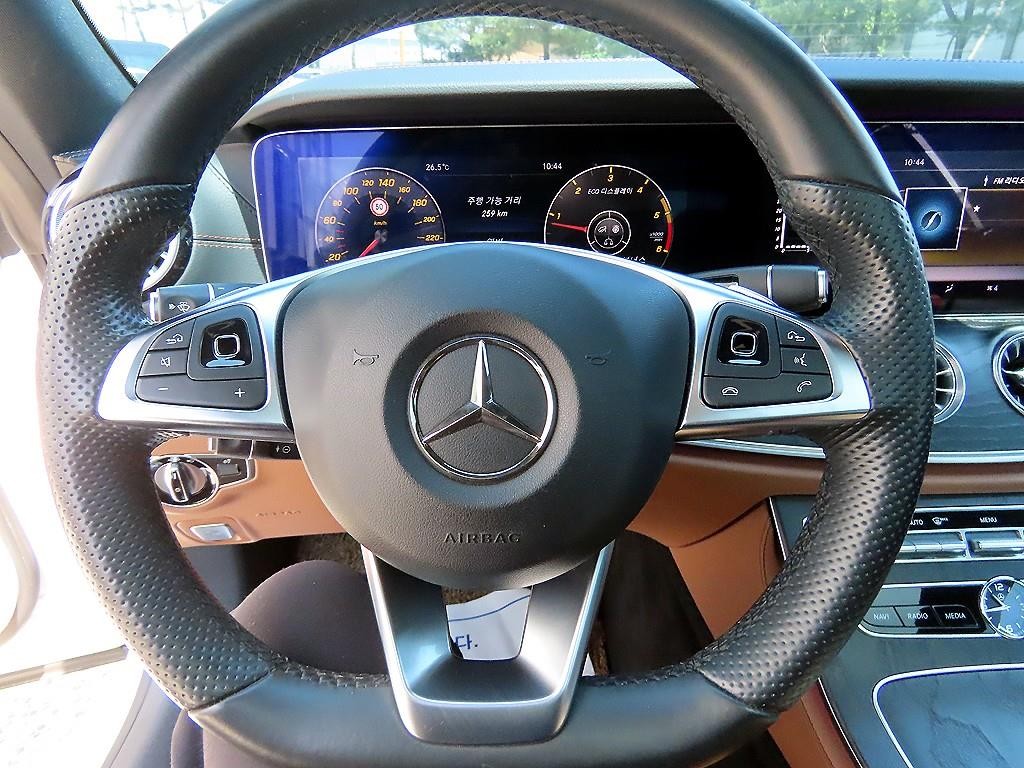벤츠 E 클래스 E-클래스 W213 E220d 쿠페 이미지 8