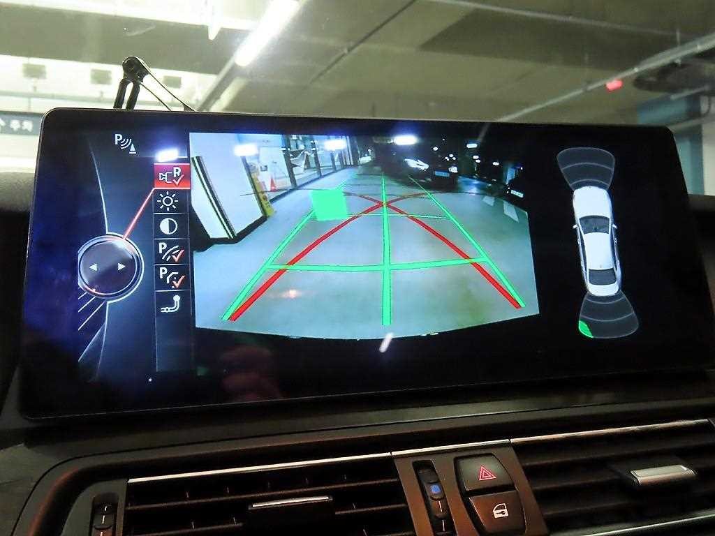 BMW 5시리즈 5시리즈 (F10) 528i xDrive M에어로다이나믹스페셜에디션 이미지 14