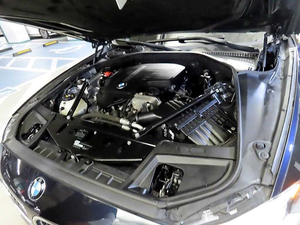 BMW 5시리즈 5시리즈 (F10) 528i xDrive M에어로다이나믹스페셜에디션 이미지 19