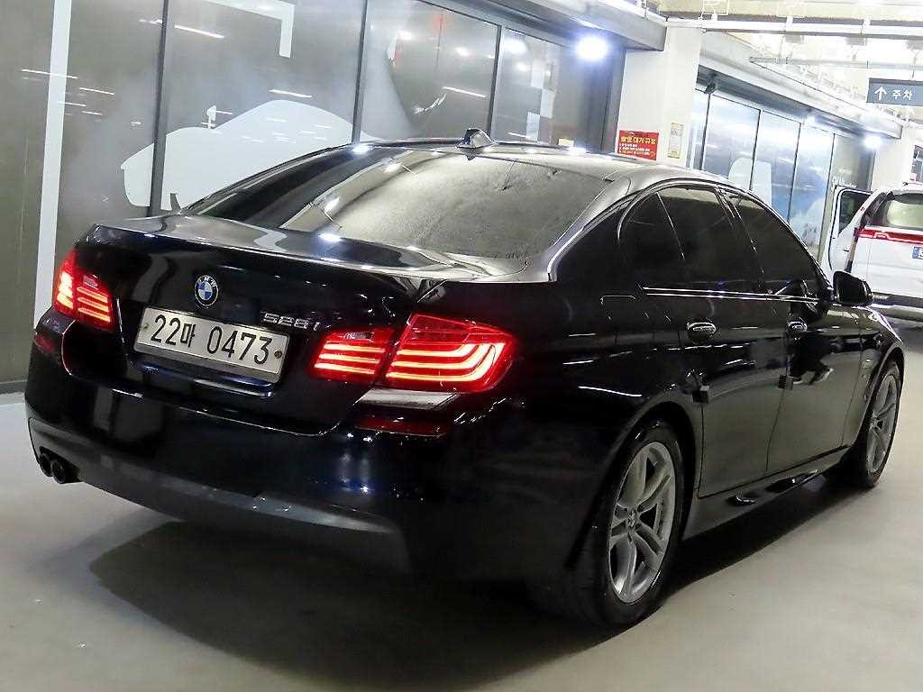 BMW 5시리즈 5시리즈 (F10) 528i xDrive M에어로다이나믹스페셜에디션 이미지 4