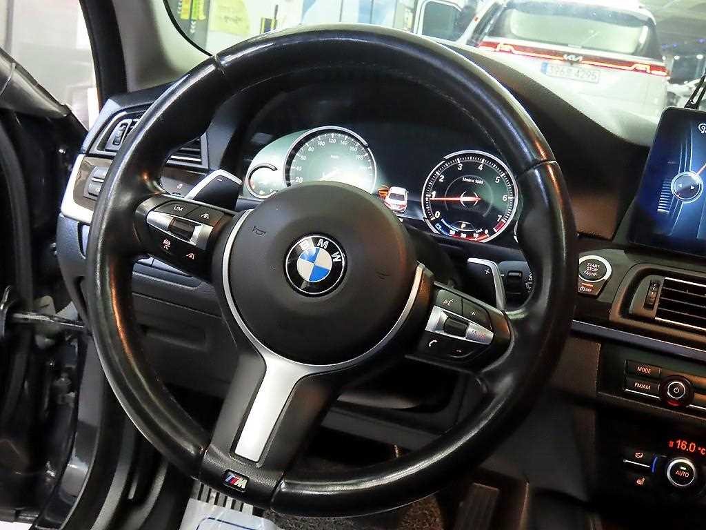 BMW 5시리즈 5시리즈 (F10) 528i xDrive M에어로다이나믹스페셜에디션 이미지 8