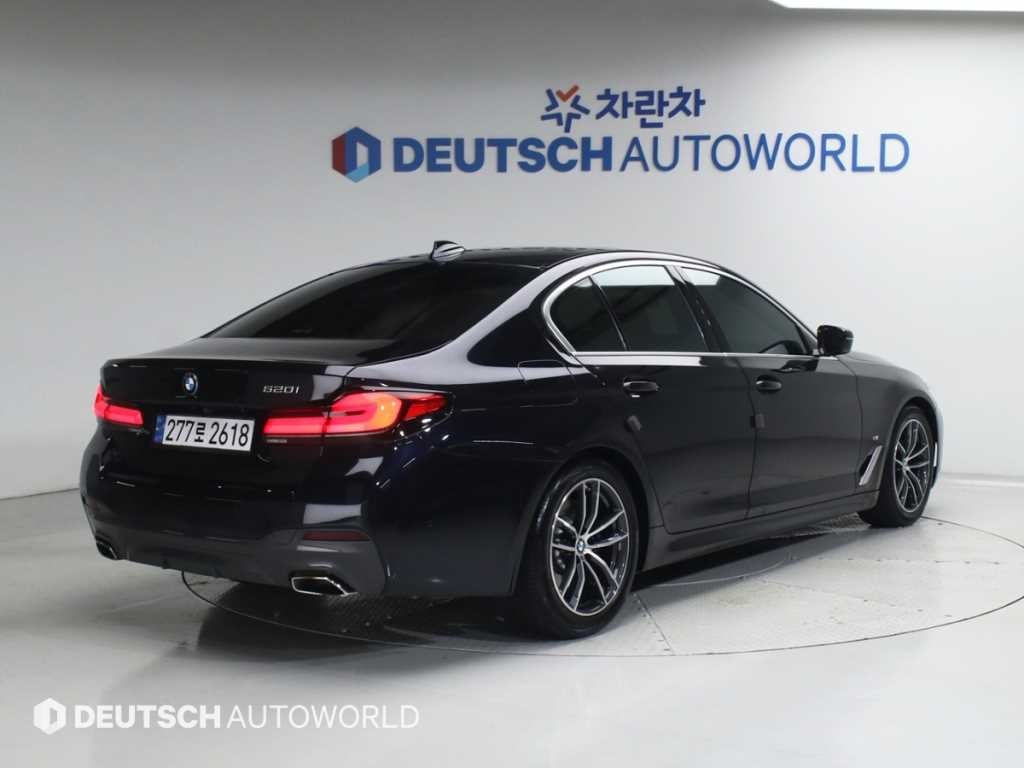 BMW 5시리즈 5시리즈 (G30) 520i M 스포츠 이미지 2
