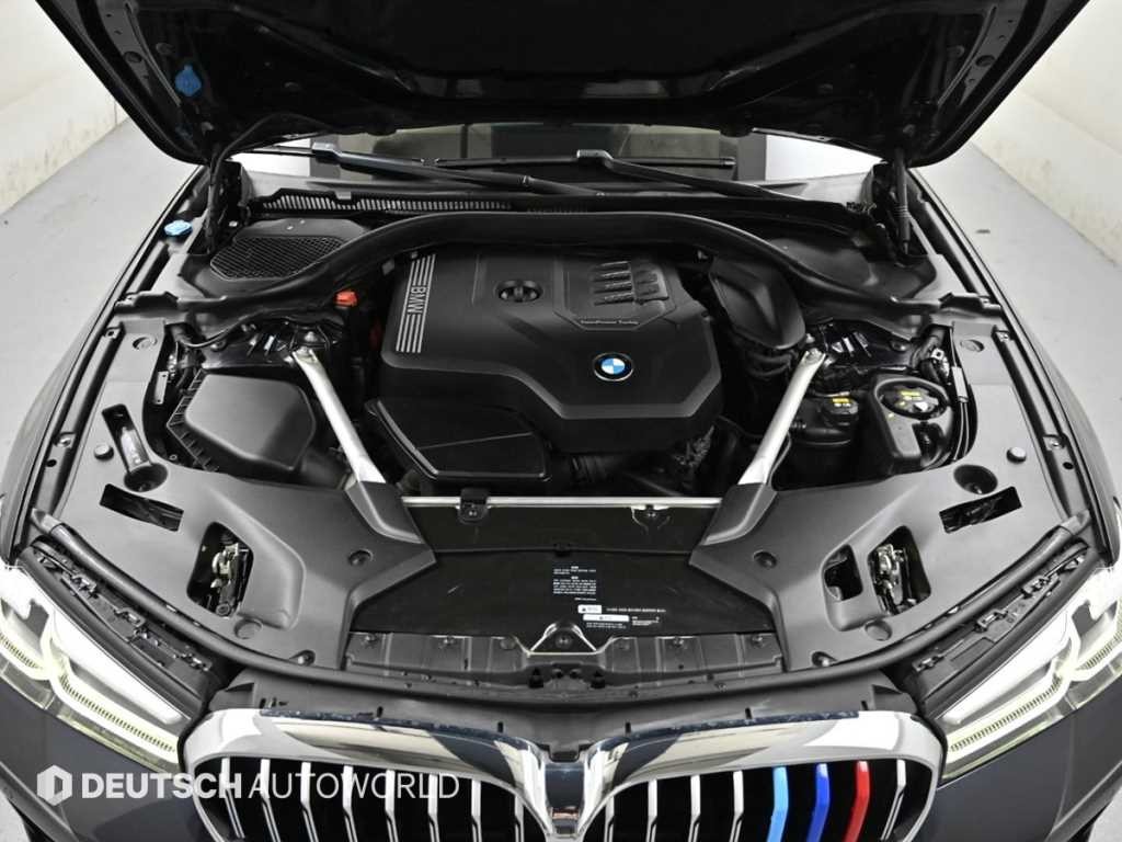 BMW 5시리즈 5시리즈 (G30) 520i M 스포츠 이미지 6