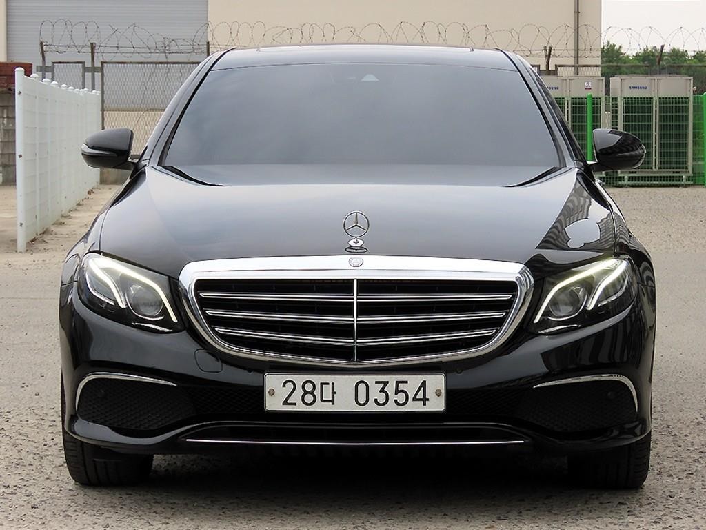 벤츠 E 클래스 E-클래스 W213 E220d 익스클루시브 이미지 1