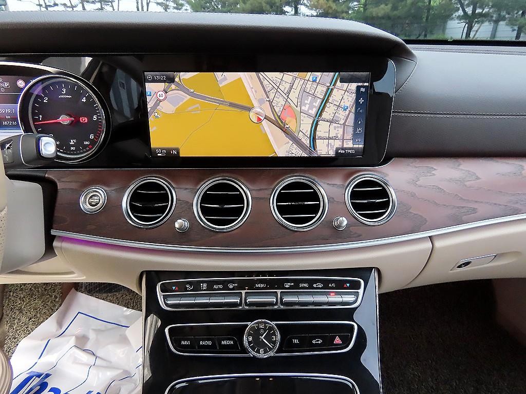벤츠 E 클래스 E-클래스 W213 E220d 익스클루시브 이미지 13