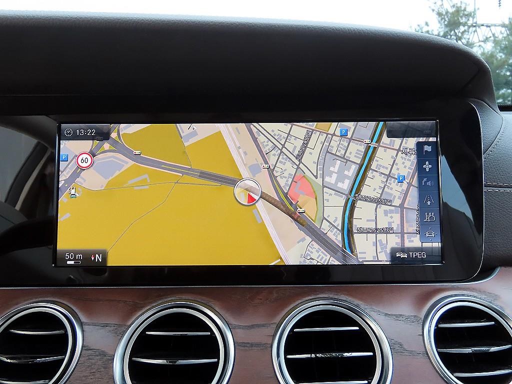 벤츠 E 클래스 E-클래스 W213 E220d 익스클루시브 이미지 14