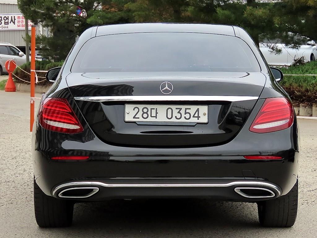 벤츠 E 클래스 E-클래스 W213 E220d 익스클루시브 이미지 4