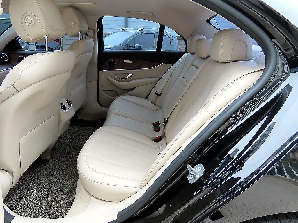 벤츠 E 클래스 E-클래스 W213 E220d 익스클루시브 이미지 6