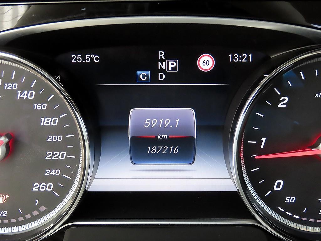 벤츠 E 클래스 E-클래스 W213 E220d 익스클루시브 이미지 9